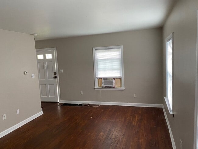 Building Photo - 363-369 Unit 1
