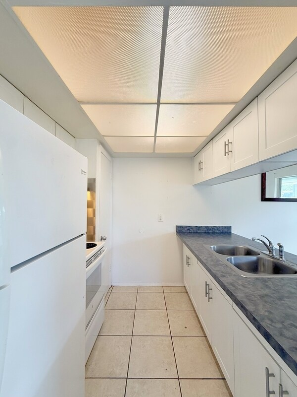 Foto del edificio - 3716 137th Ave N
