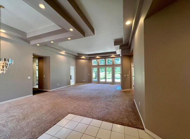Building Photo - Beautiful 3-Bed 3-Bath home on Semiahmoo G...