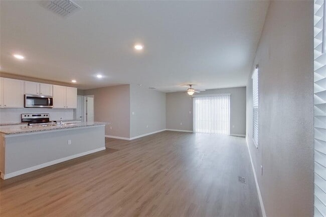 Building Photo - 8584 SW 43rd Ter
