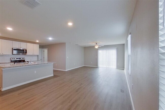 Foto del edificio - 8584 SW 43rd Ter