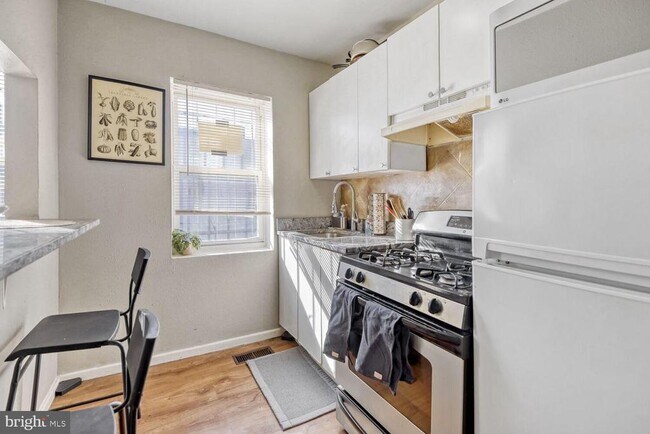 Foto del edificio - 400 N Rose St