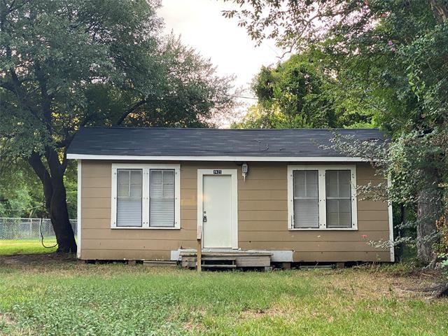 Primary Photo - 1421 Clover St