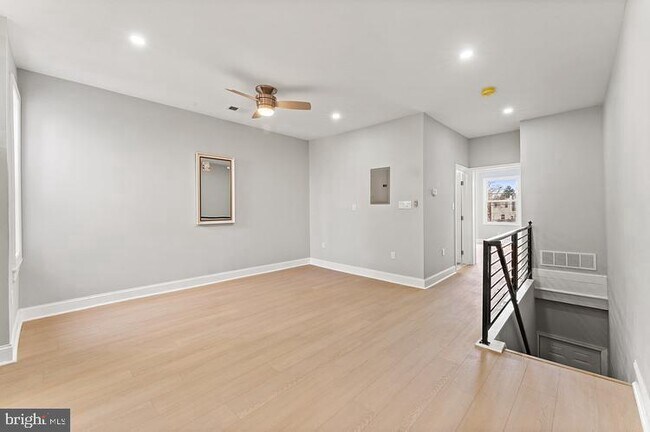 Foto del edificio - 649 N 63rd St