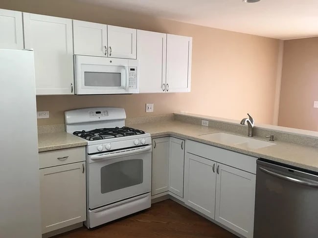 Kitchen - 1513 Meadowsedge Ln