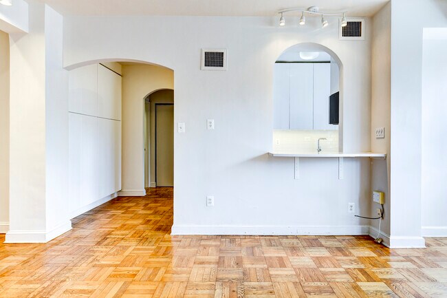 Foto del edificio - 2515 K St NW