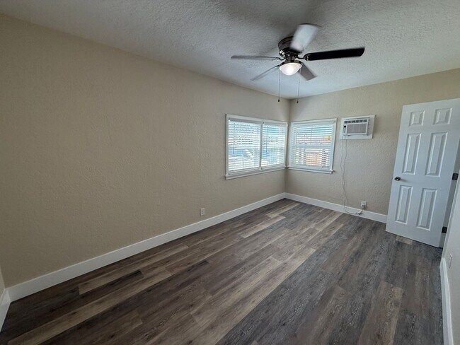 Foto del edificio - 3 bed 2 bath house with garage