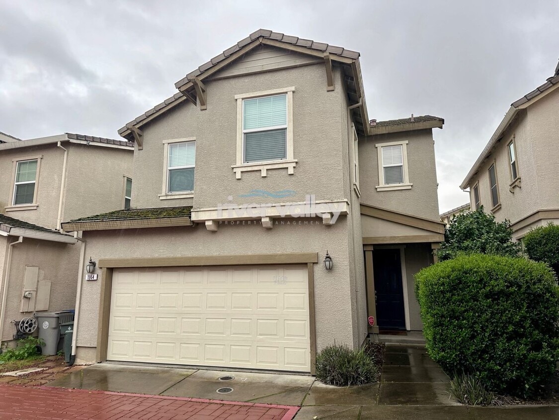Beautiful Natomas 3/2.5 Home (Please Read Entire Marketing Ad for Viewings) - Beautiful Natomas 3/2.5 Home (Please Read Entire Marketing Ad for Viewings)