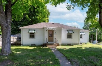 Building Photo - 1720 8th St E