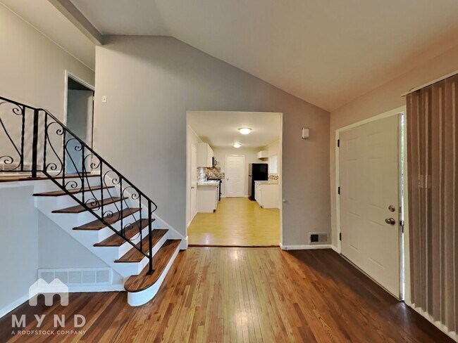 Foto del edificio - 4799 McAllister Ave