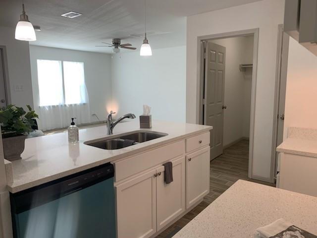 Foto del edificio - 4533 Rosemont St
