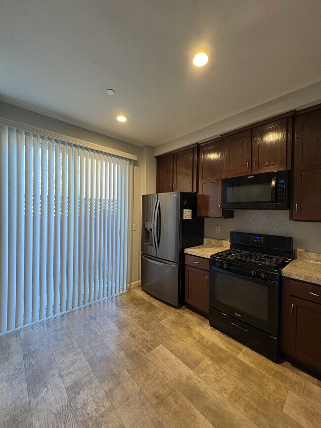 Foto del edificio - 488 Palmilla Pl