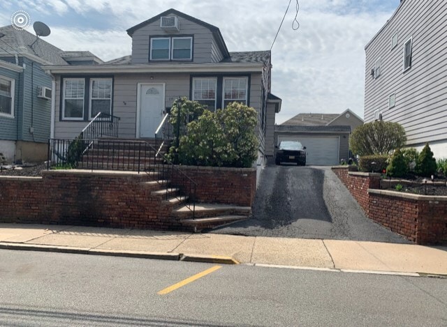 Primary Photo - 135 Huber St