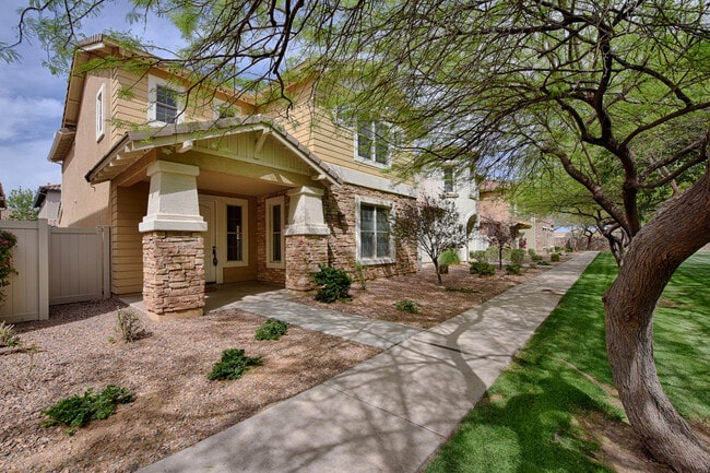 Building Photo - 4757 E Woodside Way