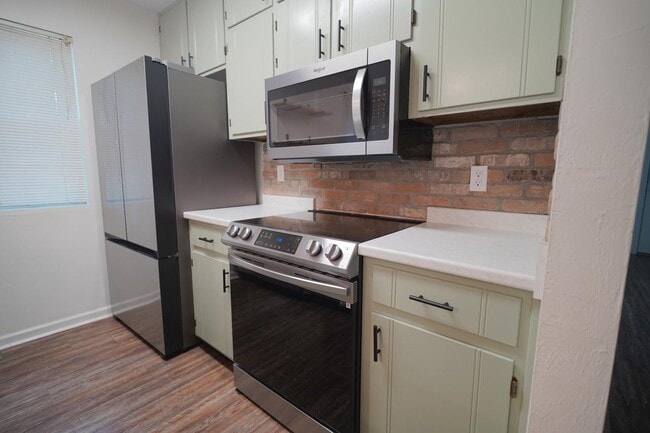 Foto del edificio - 3027 Oak Hammock Ln