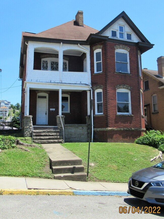 162 1st St Unit 162 1st Street, WV 26505 Apartments in