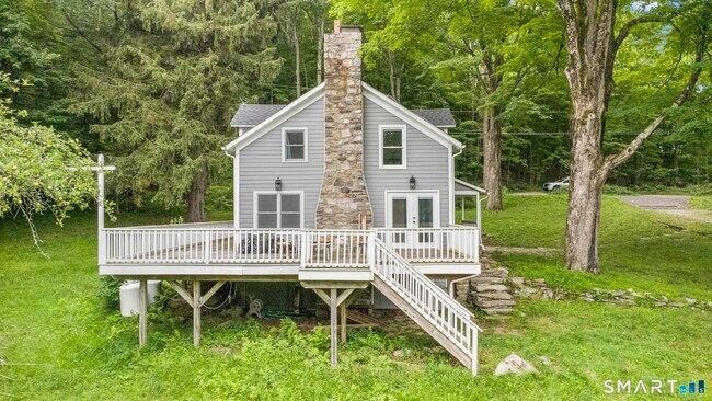 Foto del edificio - 317 Skiff Mountain Rd