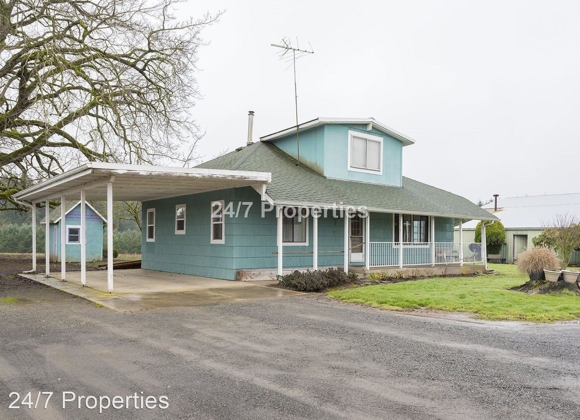 4 br, 1 bath House 7559 SE foot Road House Rental in Dayton, OR