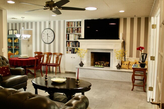 Foto del edificio - 2041 E Gary Cir