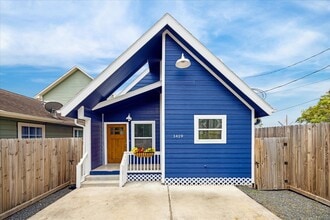 Building Photo - 1419 Laird St