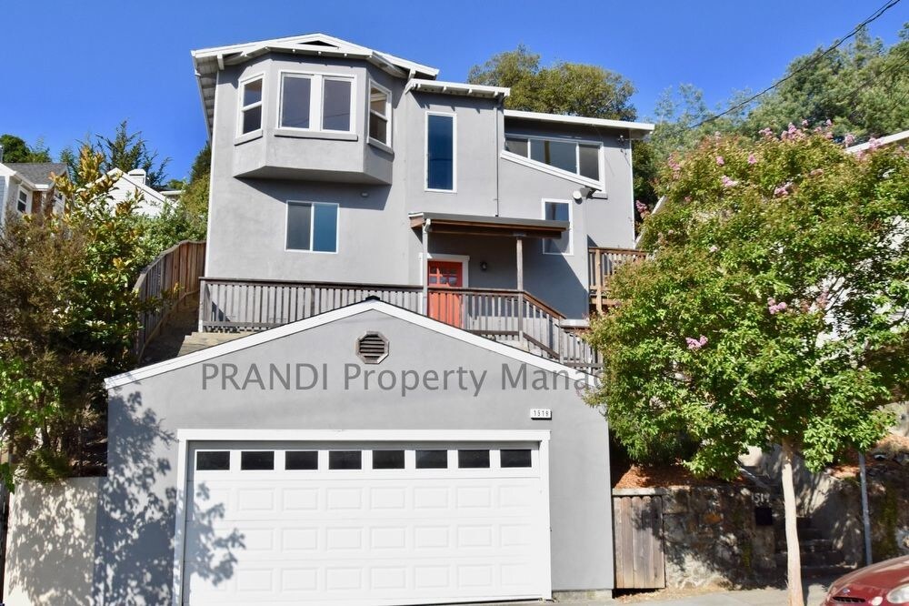 Wonderfully Updated Home with 2Car Garage House for