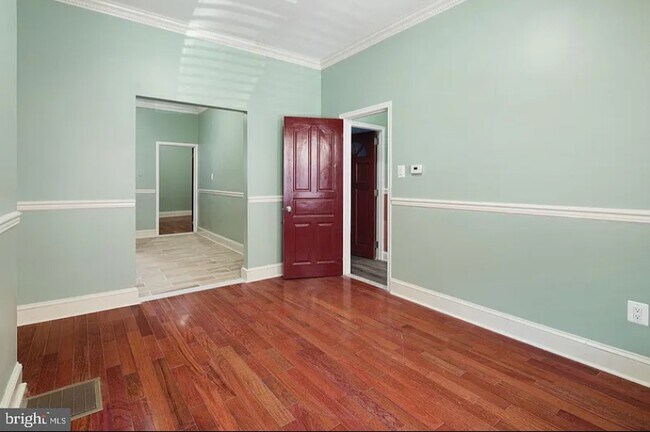 Living Room - 1817 Mifflin St