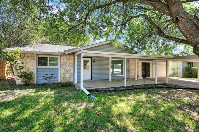 Building Photo - Modern Home with No Carpet and Spacious Yard