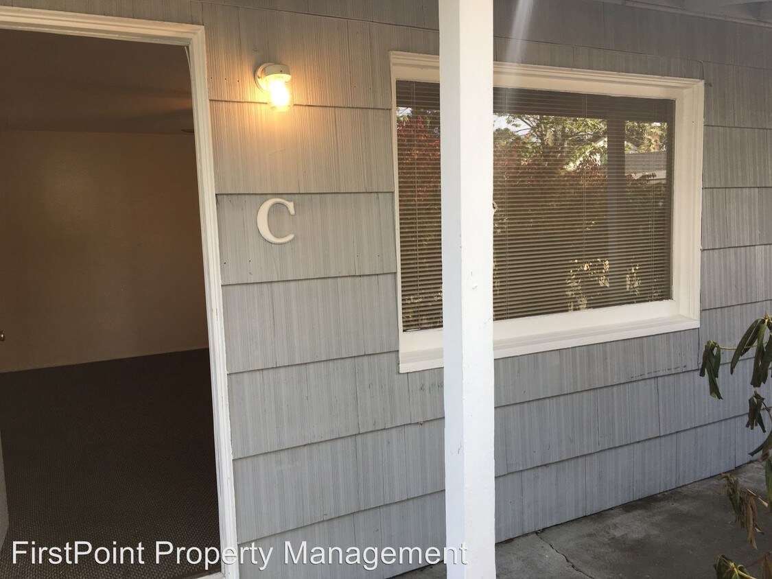 Foto principal - 6412 Lake Grove St SW