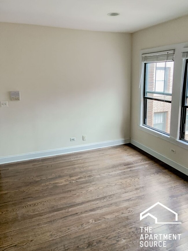 Photo - 516 W Cornelia Ave Apartment