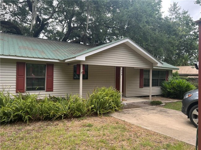 Building Photo - 226 Dobbs Ln