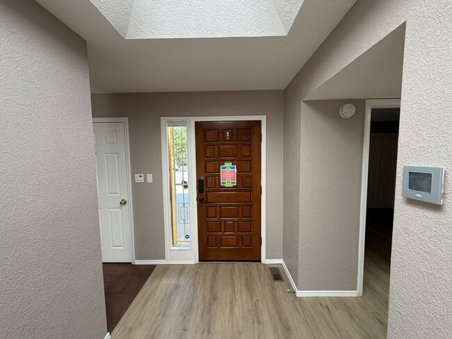 Building Photo - 2 Bedroom Single Story Home Available Near Paseo Del Norte Blvd NE & Wyoming Blvd NE!