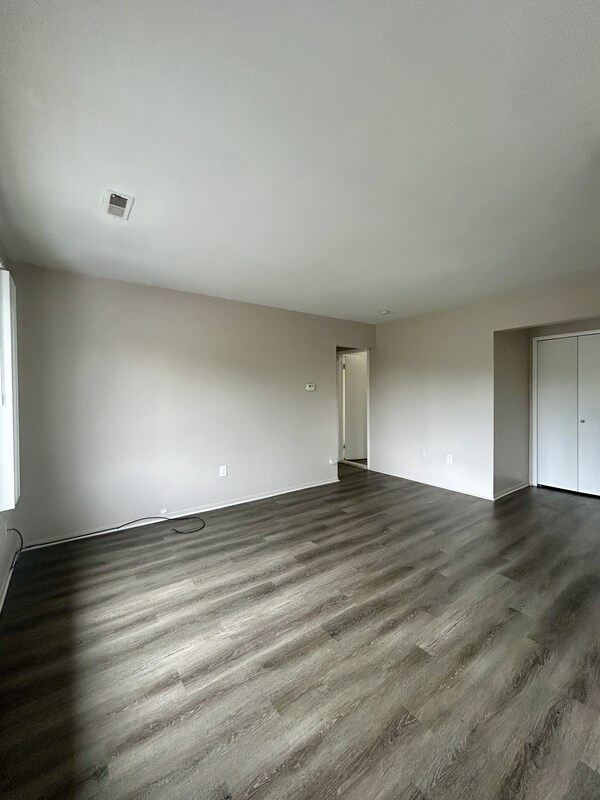 Building Photo - 4245 Quarry Rd