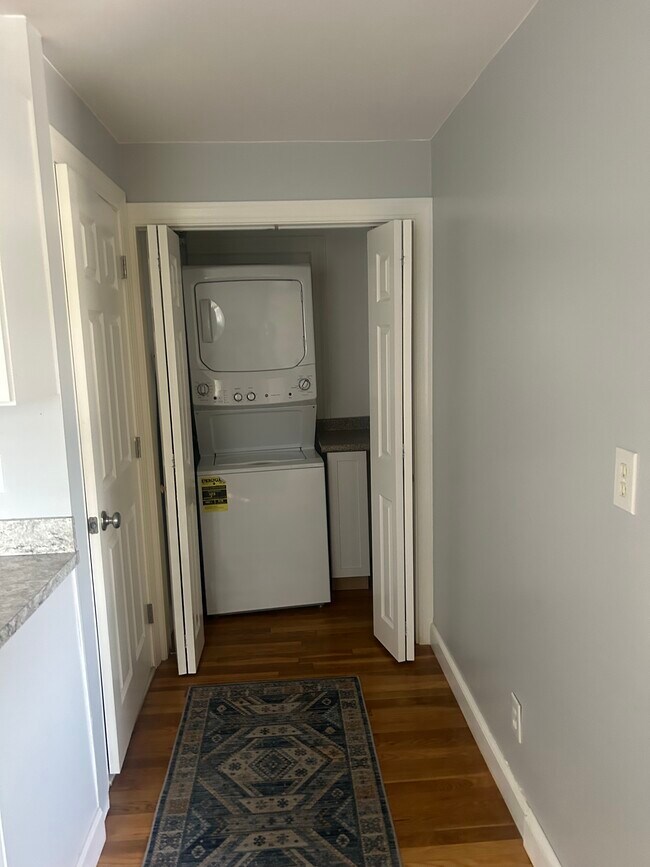 Foto del edificio - 6 Cardinal Rd