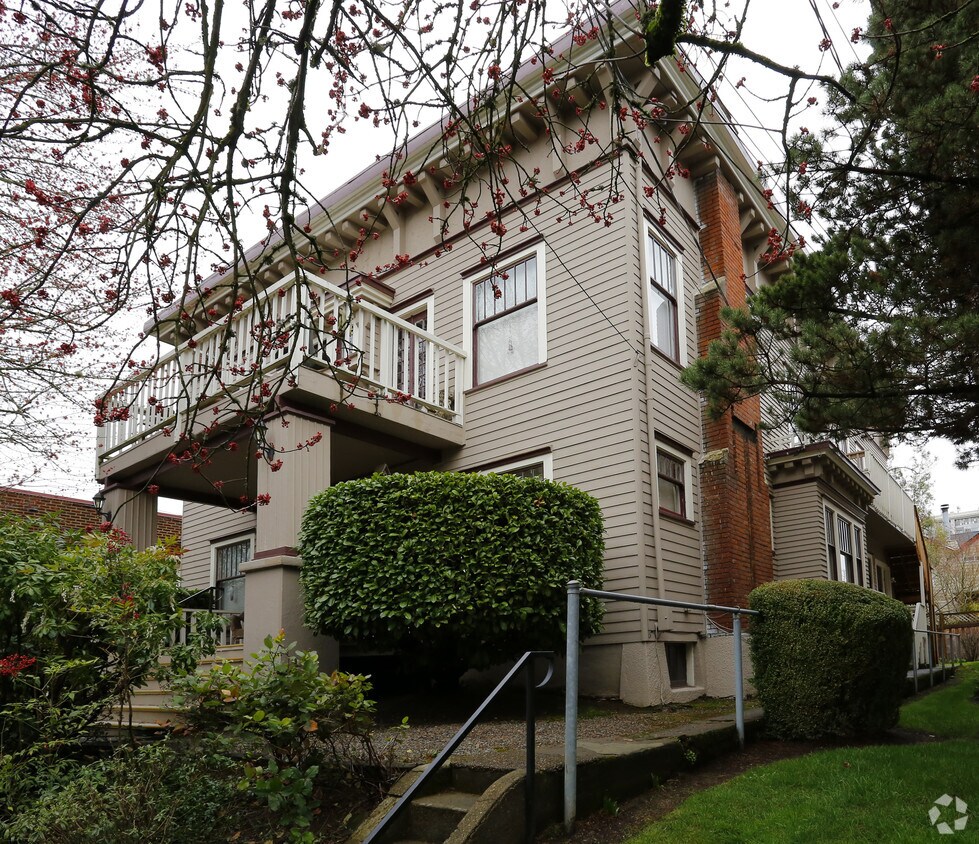 Building Photo - Thurman Apartments