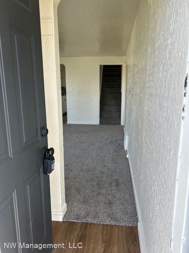 Foto del edificio - 3 br, 1 bath House - 16 W. Courtland Ave