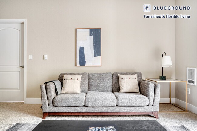 Foto del edificio - 2201 Bridgepointe Pkwy