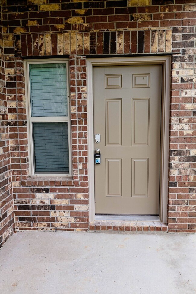 Foto del edificio - 15126 Canyon Rapids Rd