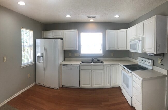 Building Photo - 12227 Paperbark Cir