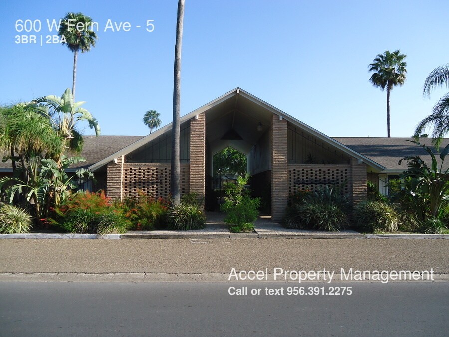 Primary Photo - 600 W Fern Ave