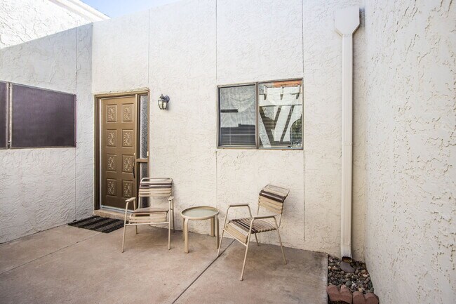 Foto del edificio - Beautiful Furnished patio home in Old Town Scottsdale, 2BR