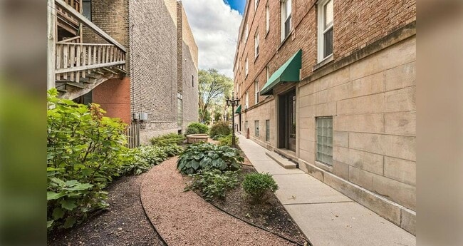 Photo - 726 West Barry Avenue, Unit 1N Apartment