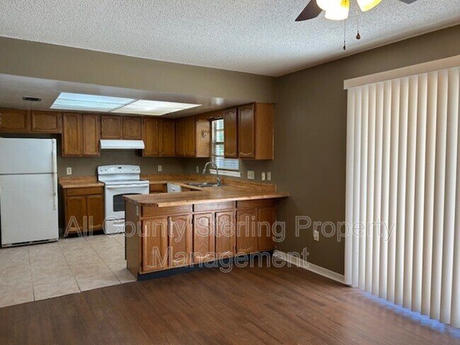 Foto del edificio - 424 Hickory Rd