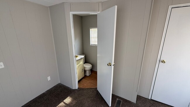 Building Photo - 524 Arnall Dr