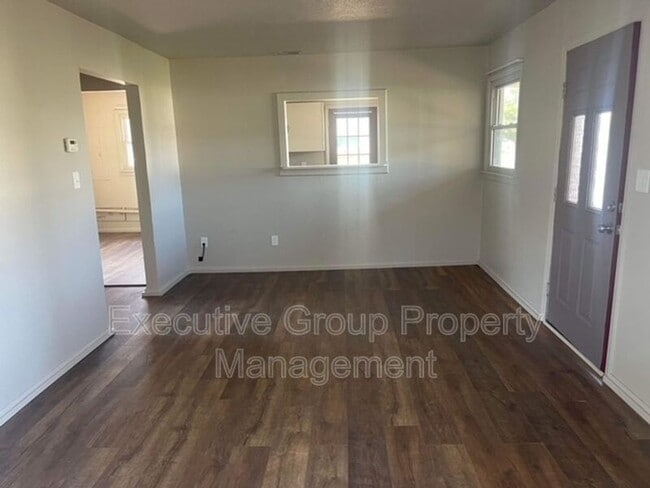 Building Photo - 209 Red Hill Rd