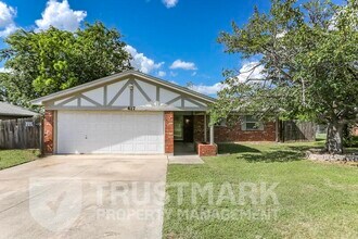 Building Photo - 417 Cottonwood Dr