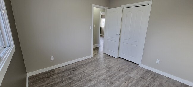 Building Photo - 9813-9875 75 Ave