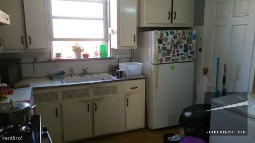 Foto del edificio - 6338 Dieterle Cres