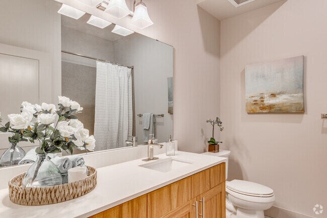 2 habitaciones, 2 baños, 1364 pies cuadrados, segundo baño - The Halston