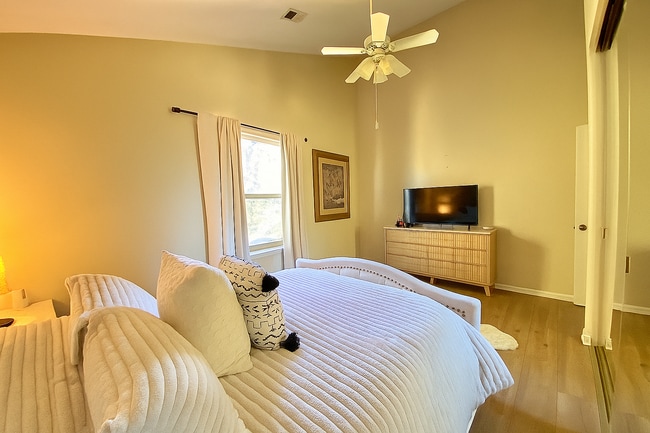 Building Photo - 701 Harlan St