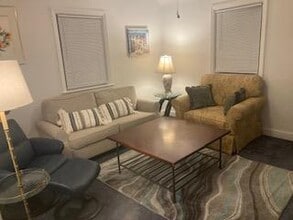 Building Photo - 5561 Ashbourne Rd